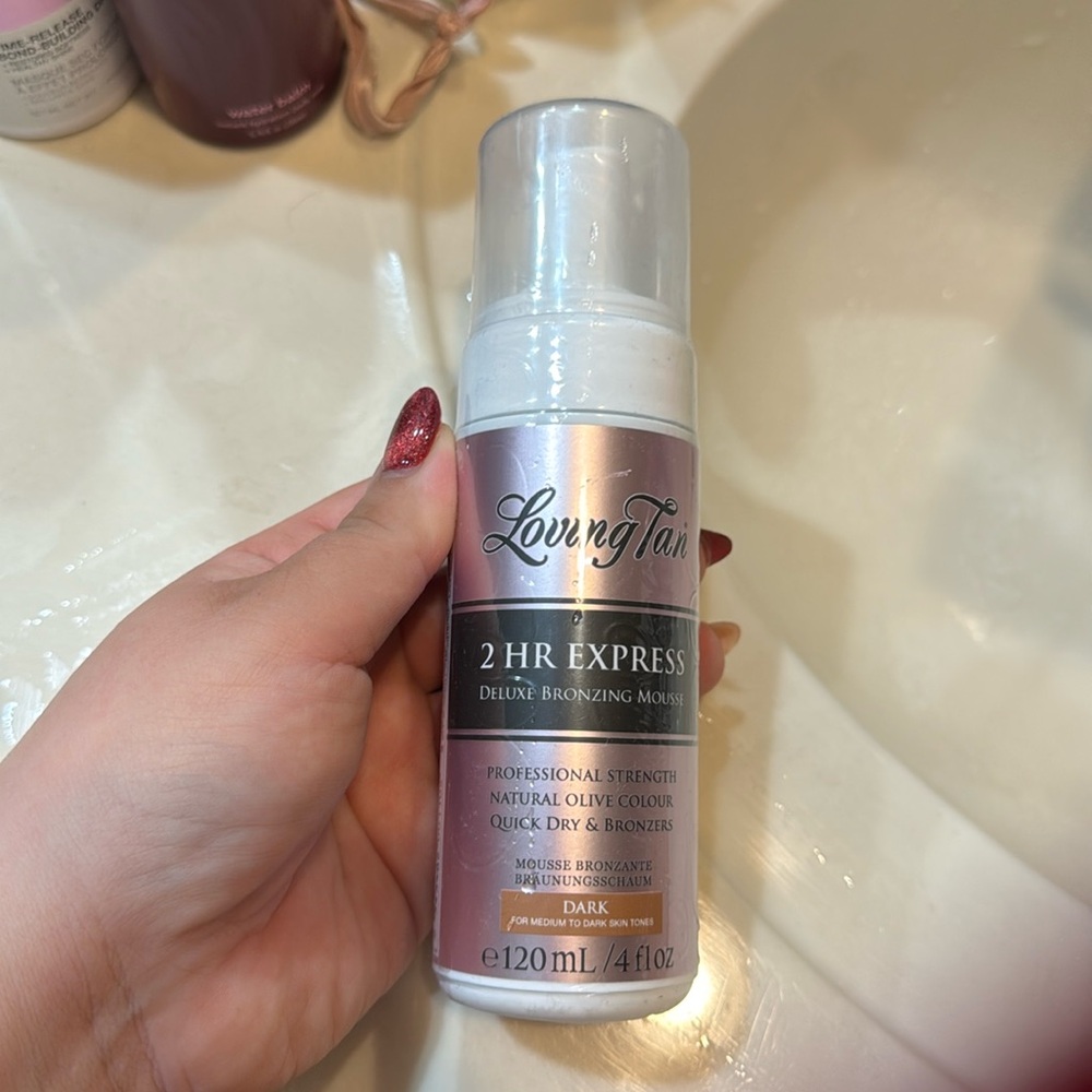 Brand new loving tan 2 hr express tanning mousse in shade dark